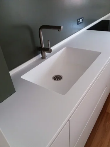 SOLID-SURFACE-30